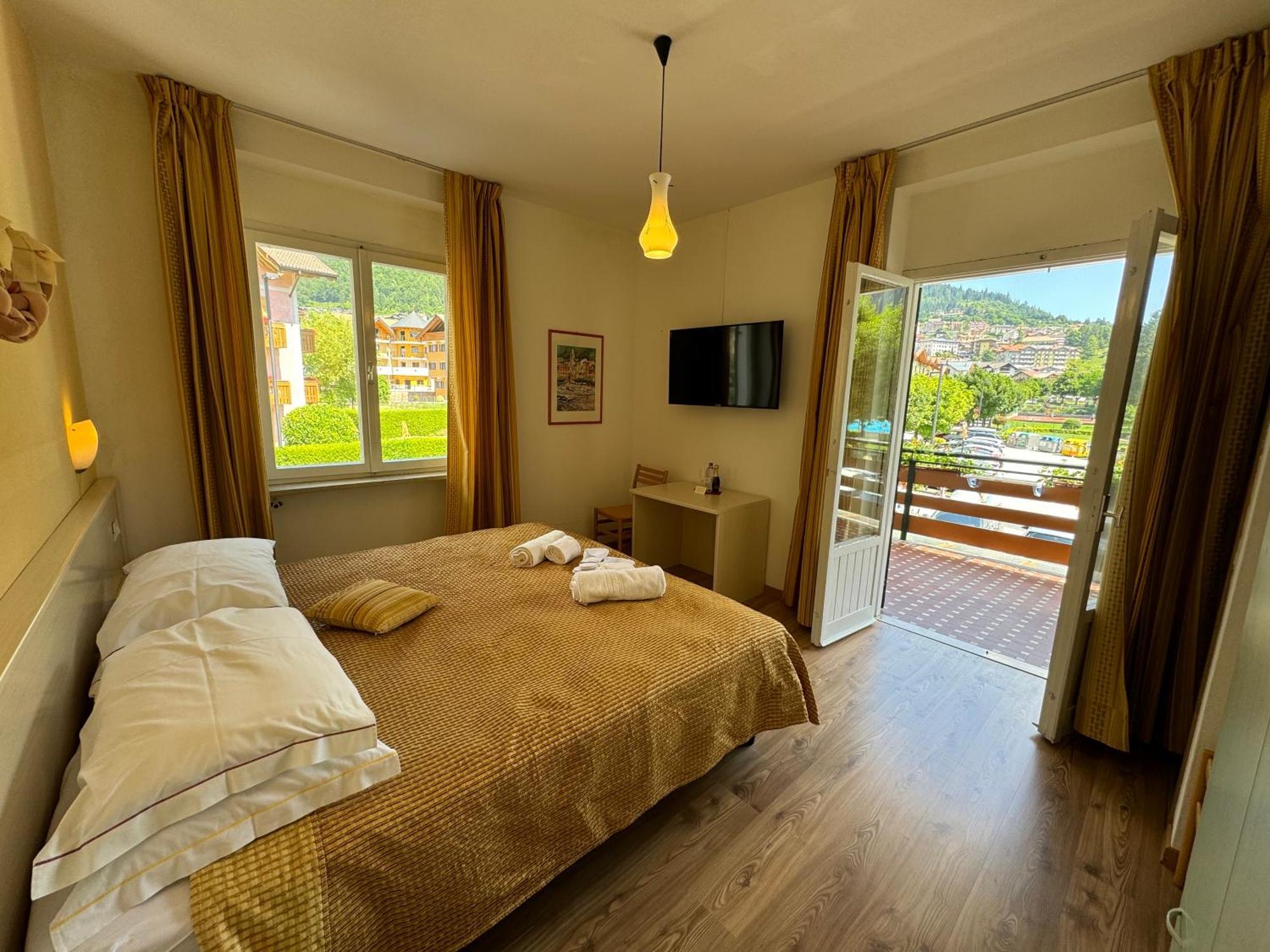 Garden Hotel Bellariva Molveno Ruang foto